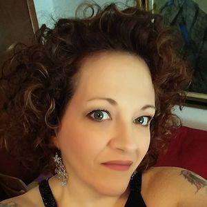 Meet your Posher, Carolyn